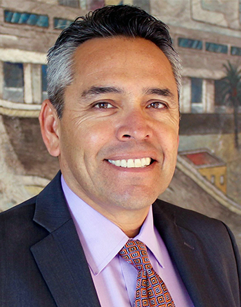 Chris Iglesias headshot